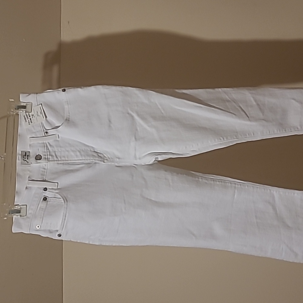 Jcrew brand new w/tags white jeans